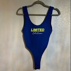 Women’s blue neon yellow stretch graphic open back bodysuit size small
